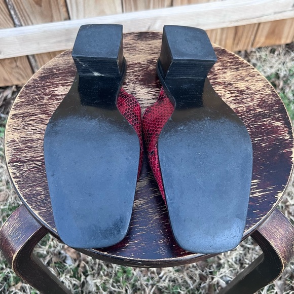90’s red faux snake skin mules 🔥🐍 - Picture 4 of 4